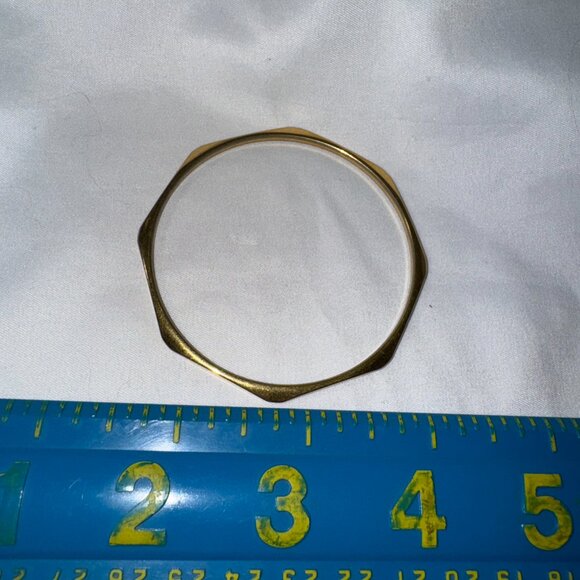 8" Vintage Monet Goldtone Faceted Bangle Bracelet - Picture 9 of 11